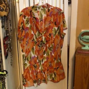 Gorgeous and Colorful Summer Floral Print Top